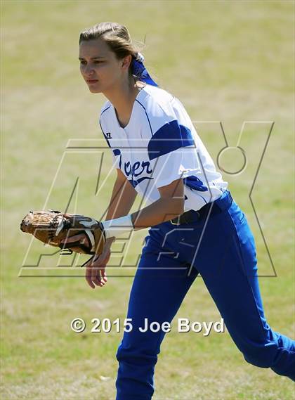 Thumbnail 2 in Auburn vs. Sparkman photogallery.