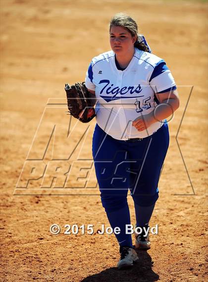Thumbnail 1 in Auburn vs. Sparkman photogallery.