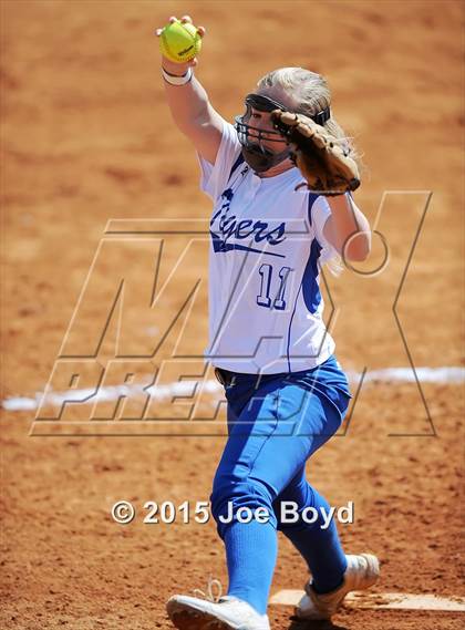 Thumbnail 3 in Auburn vs. Sparkman photogallery.