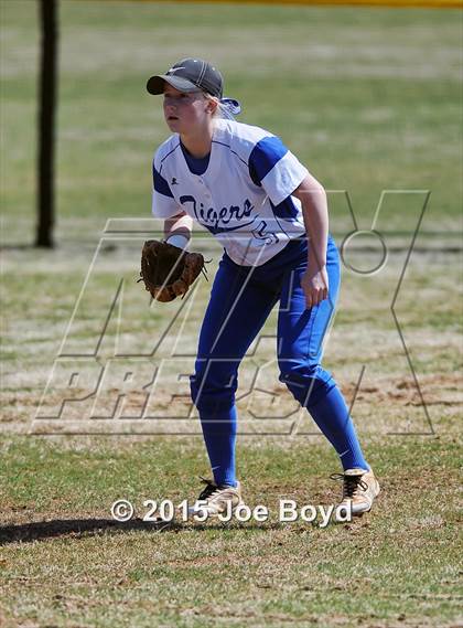 Thumbnail 1 in Auburn vs. Sparkman photogallery.