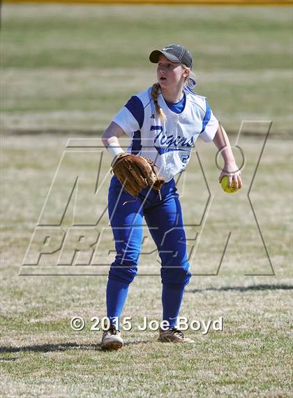 Thumbnail 2 in Auburn vs. Sparkman photogallery.