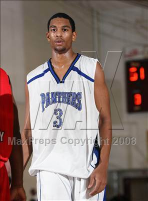Thumbnail 1 in Diamond Ranch vs. Hoover (Johnnie Cochran Classic) photogallery.
