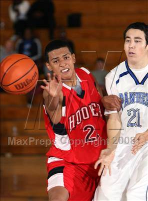 Thumbnail 1 in Diamond Ranch vs. Hoover (Johnnie Cochran Classic) photogallery.
