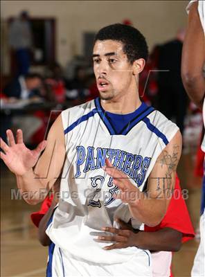 Thumbnail 3 in Diamond Ranch vs. Hoover (Johnnie Cochran Classic) photogallery.