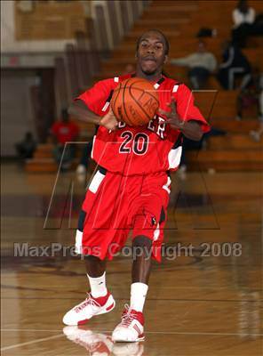 Thumbnail 1 in Diamond Ranch vs. Hoover (Johnnie Cochran Classic) photogallery.