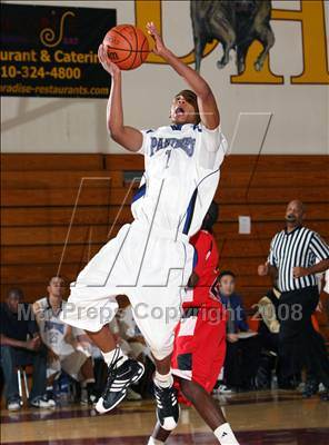Thumbnail 3 in Diamond Ranch vs. Hoover (Johnnie Cochran Classic) photogallery.
