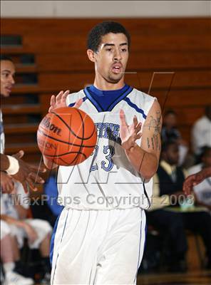 Thumbnail 1 in Diamond Ranch vs. Hoover (Johnnie Cochran Classic) photogallery.