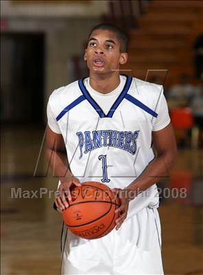 Thumbnail 3 in Diamond Ranch vs. Hoover (Johnnie Cochran Classic) photogallery.