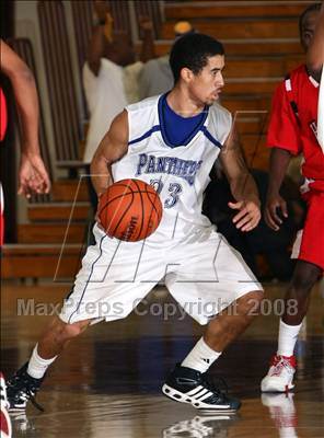 Thumbnail 1 in Diamond Ranch vs. Hoover (Johnnie Cochran Classic) photogallery.