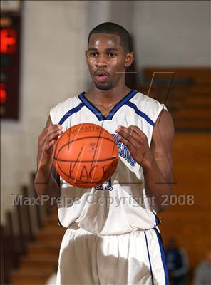 Thumbnail 2 in Diamond Ranch vs. Hoover (Johnnie Cochran Classic) photogallery.