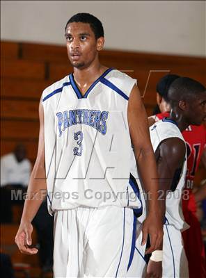 Thumbnail 2 in Diamond Ranch vs. Hoover (Johnnie Cochran Classic) photogallery.