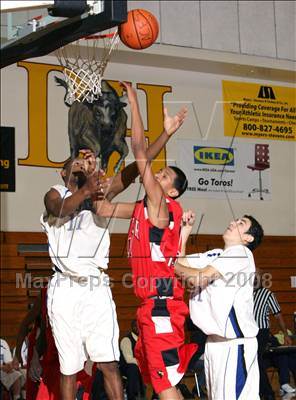 Thumbnail 3 in Diamond Ranch vs. Hoover (Johnnie Cochran Classic) photogallery.