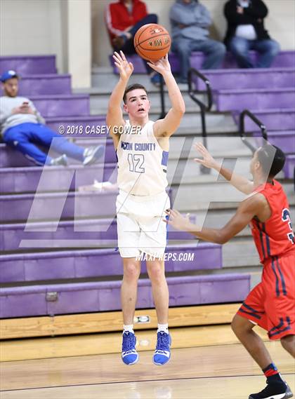 Thumbnail 3 in Brentwood Academy vs. Macon County photogallery.
