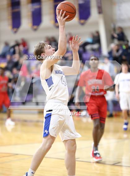 Thumbnail 1 in Brentwood Academy vs. Macon County photogallery.