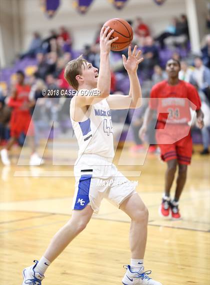 Thumbnail 3 in Brentwood Academy vs. Macon County photogallery.