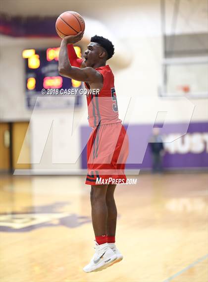 Thumbnail 3 in Brentwood Academy vs. Macon County photogallery.