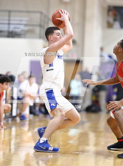 Thumbnail 3 in Brentwood Academy vs. Macon County photogallery.