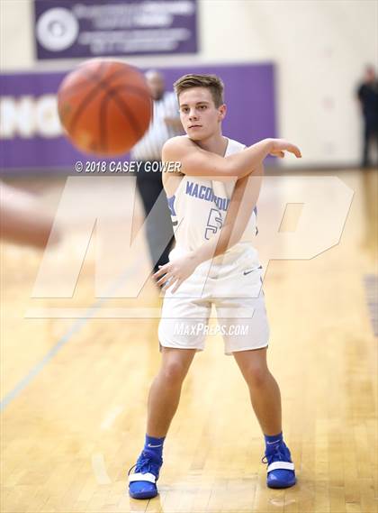 Thumbnail 3 in Brentwood Academy vs. Macon County photogallery.