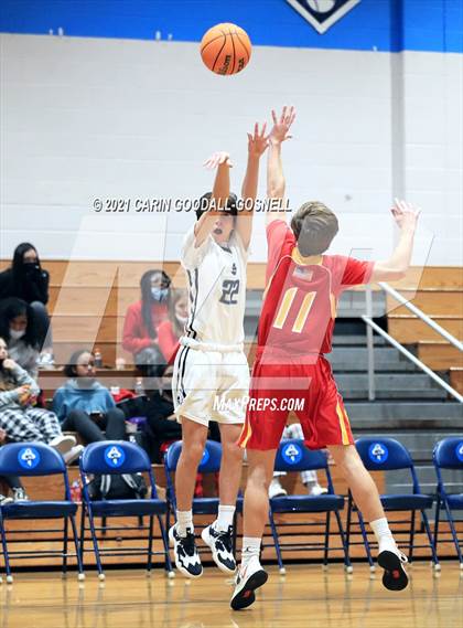 Thumbnail 3 in Lejeune @ Swansboro photogallery.