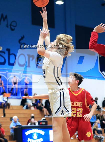 Thumbnail 3 in Lejeune @ Swansboro photogallery.