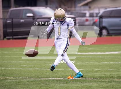 Thumbnail 3 in Tri-Cities Prep vs. Onalaska (WIAA 2B Quarterfinal) photogallery.