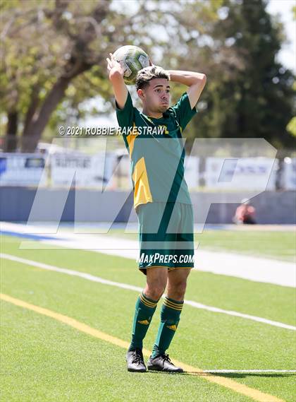 Thumbnail 2 in Longview vs. Wakeland (UIL 5A Region II Finals) photogallery.