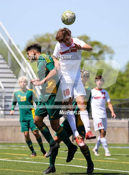 Thumbnail 1 in Longview vs. Wakeland (UIL 5A Region II Finals) photogallery.