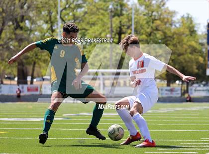 Thumbnail 2 in Longview vs. Wakeland (UIL 5A Region II Finals) photogallery.