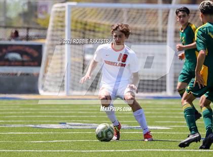 Thumbnail 3 in Longview vs. Wakeland (UIL 5A Region II Finals) photogallery.