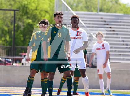 Thumbnail 1 in Longview vs. Wakeland (UIL 5A Region II Finals) photogallery.