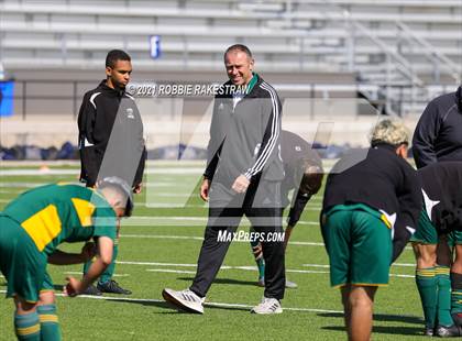 Thumbnail 1 in Longview vs. Wakeland (UIL 5A Region II Finals) photogallery.