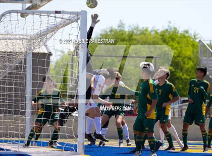 Thumbnail 2 in Longview vs. Wakeland (UIL 5A Region II Finals) photogallery.