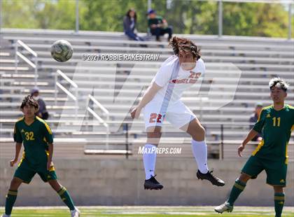 Thumbnail 3 in Longview vs. Wakeland (UIL 5A Region II Finals) photogallery.