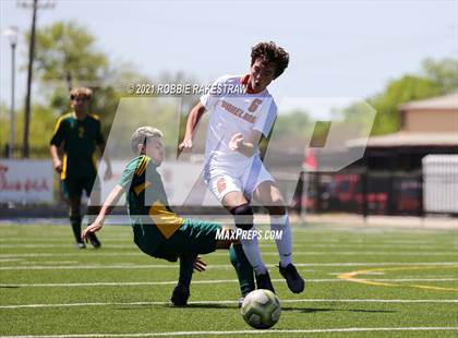 Thumbnail 1 in Longview vs. Wakeland (UIL 5A Region II Finals) photogallery.