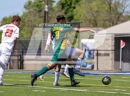 Thumbnail 2 in Longview vs. Wakeland (UIL 5A Region II Finals) photogallery.