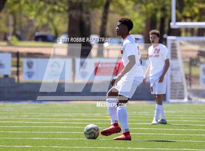 Thumbnail 2 in Longview vs. Wakeland (UIL 5A Region II Finals) photogallery.