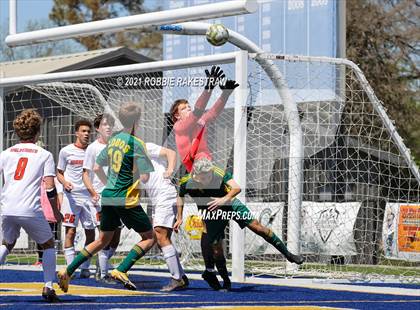 Thumbnail 1 in Longview vs. Wakeland (UIL 5A Region II Finals) photogallery.