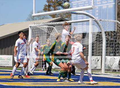 Thumbnail 3 in Longview vs. Wakeland (UIL 5A Region II Finals) photogallery.