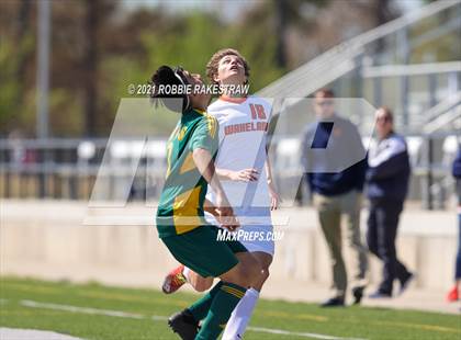 Thumbnail 1 in Longview vs. Wakeland (UIL 5A Region II Finals) photogallery.