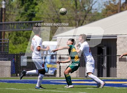 Thumbnail 1 in Longview vs. Wakeland (UIL 5A Region II Finals) photogallery.