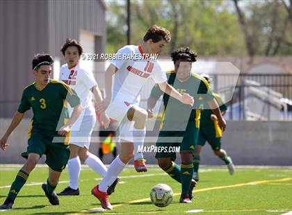 Thumbnail 2 in Longview vs. Wakeland (UIL 5A Region II Finals) photogallery.