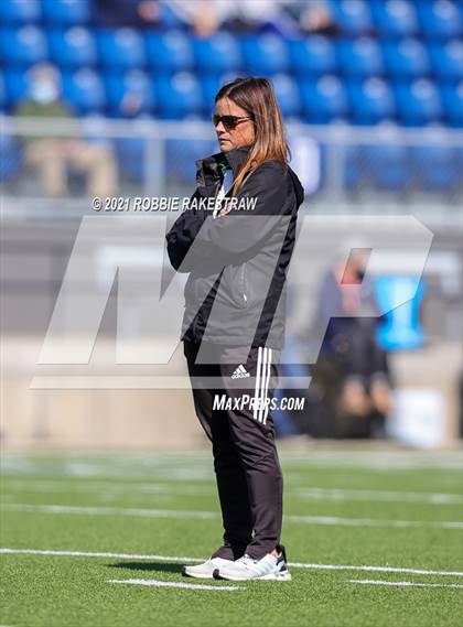 Thumbnail 2 in Longview vs. Wakeland (UIL 5A Region II Finals) photogallery.