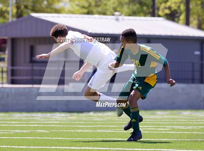 Thumbnail 1 in Longview vs. Wakeland (UIL 5A Region II Finals) photogallery.