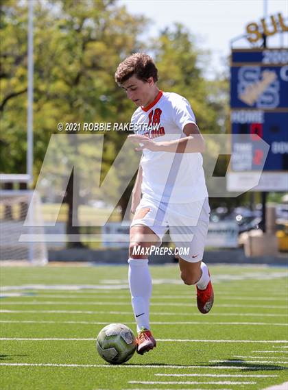 Thumbnail 3 in Longview vs. Wakeland (UIL 5A Region II Finals) photogallery.