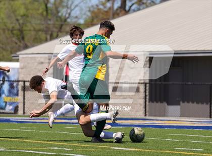 Thumbnail 2 in Longview vs. Wakeland (UIL 5A Region II Finals) photogallery.