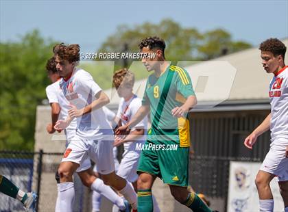 Thumbnail 2 in Longview vs. Wakeland (UIL 5A Region II Finals) photogallery.