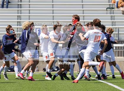 Thumbnail 2 in Longview vs. Wakeland (UIL 5A Region II Finals) photogallery.