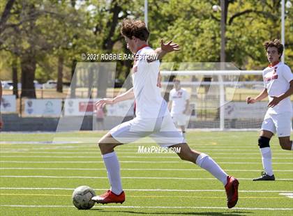 Thumbnail 3 in Longview vs. Wakeland (UIL 5A Region II Finals) photogallery.
