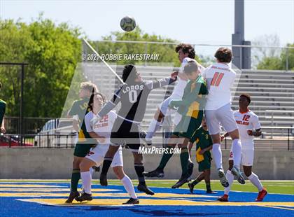 Thumbnail 2 in Longview vs. Wakeland (UIL 5A Region II Finals) photogallery.