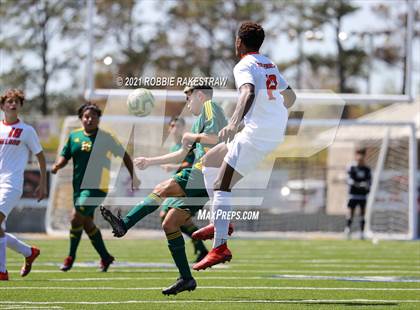 Thumbnail 2 in Longview vs. Wakeland (UIL 5A Region II Finals) photogallery.
